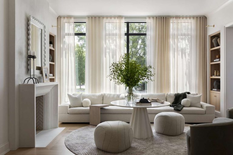 Smart and Stylish Small Living Room Decor Ideas That Make Spaces Feel Bigger