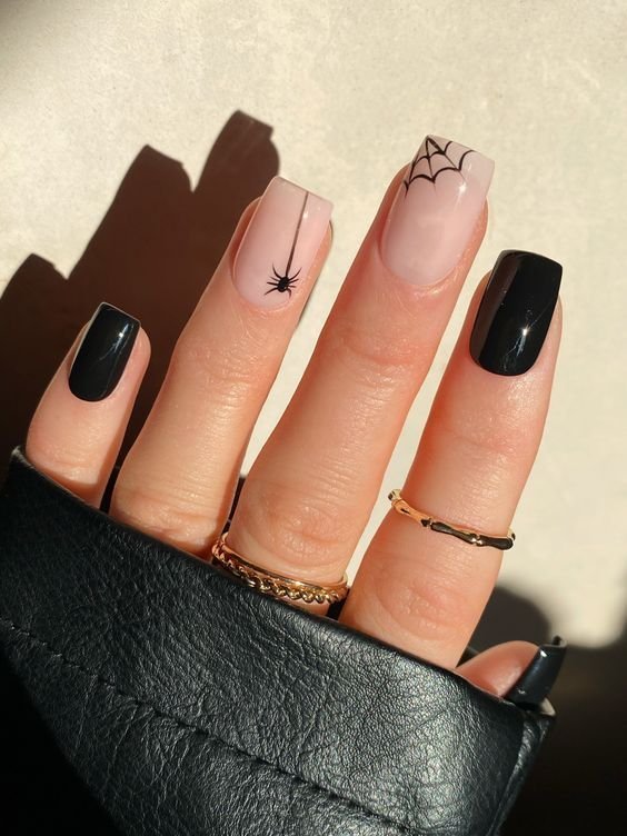25+ Minimalist Halloween Nail Designs 2026 That Are Subtle Yet Spooky