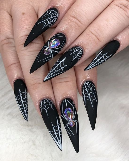 20+ Spiderweb Nail Designs for a Chic Scary Manicure