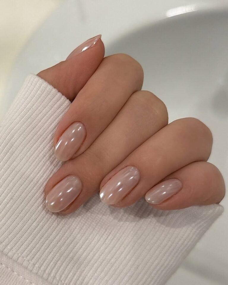 20+ Reflective Nail Ideas — Glass, Glazed, and Mirror Finishes