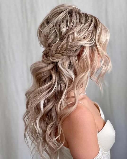 20+ Half Up Half Down Homecoming Hair Ideas — The Crowd Favorite