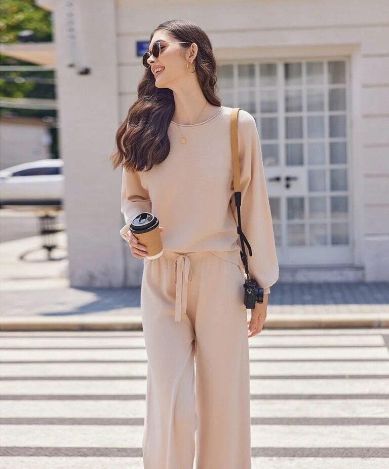 12+ Cozy Halloween Movie Marathon Outfits